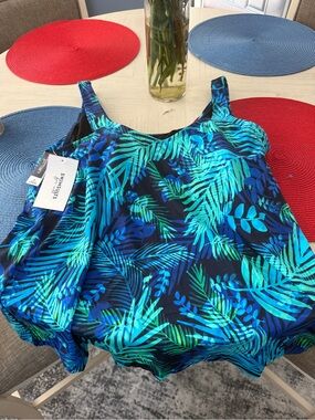 Swimsuits For All Blue & Teal Tropical Leaf Tankini Top